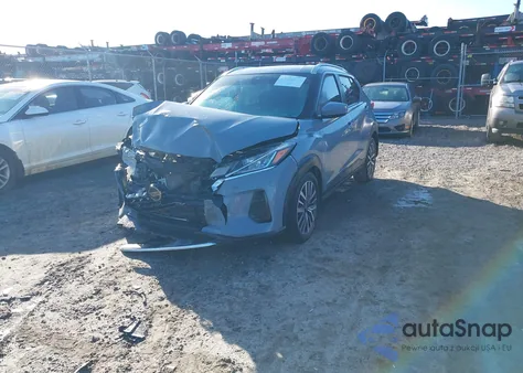 2021 Nissan Kicks Sv Xtronic Cvt z USA, uszkodzony, nr VIN 3N1CP5CV2ML513078